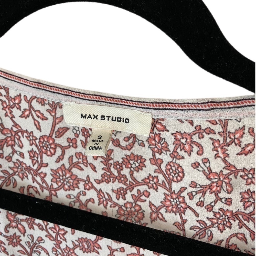 Max Studio Floral Red White Blouse - Size Small - Picture 4 of 6